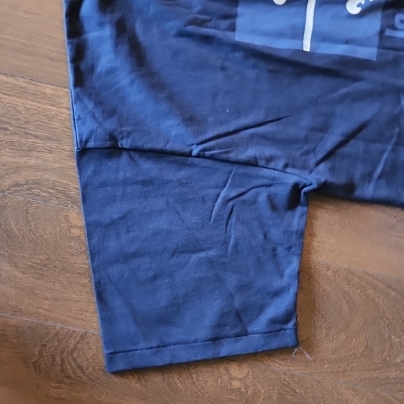 Quebec Sourvenir Tee. Navy Blue. Men's Size XL - Picture 5 of 6